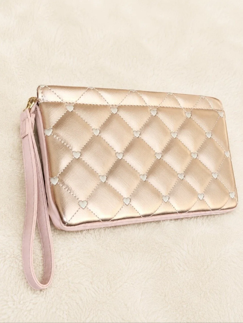 Luv Betsey Betsey Johnson Champagne Gold Heart Quilted Wristlet